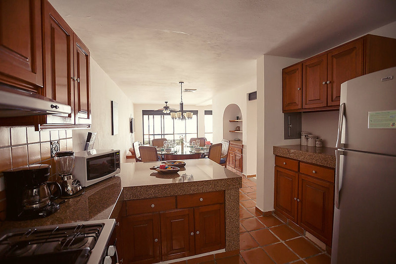 Puerto Morelos |Secret Beach Villas | Boat Villa | Kitchen with Granite and Stainless